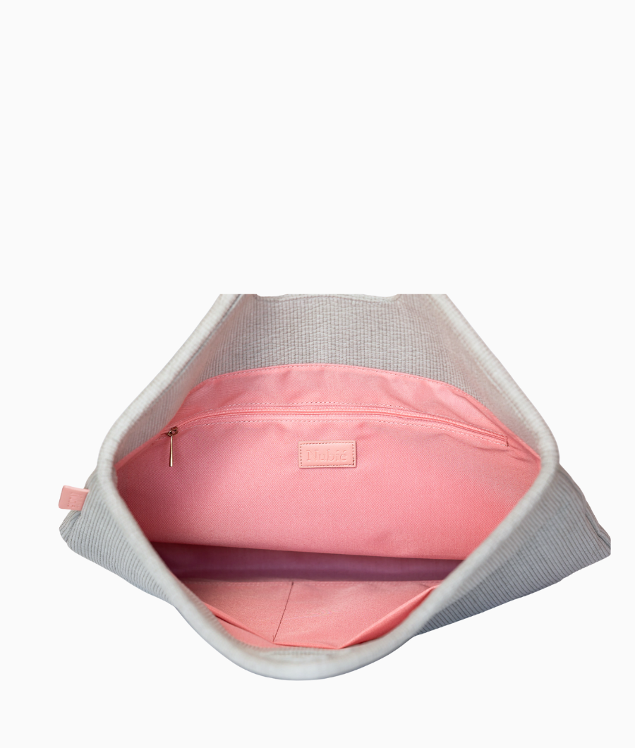 Traveler Light Gray