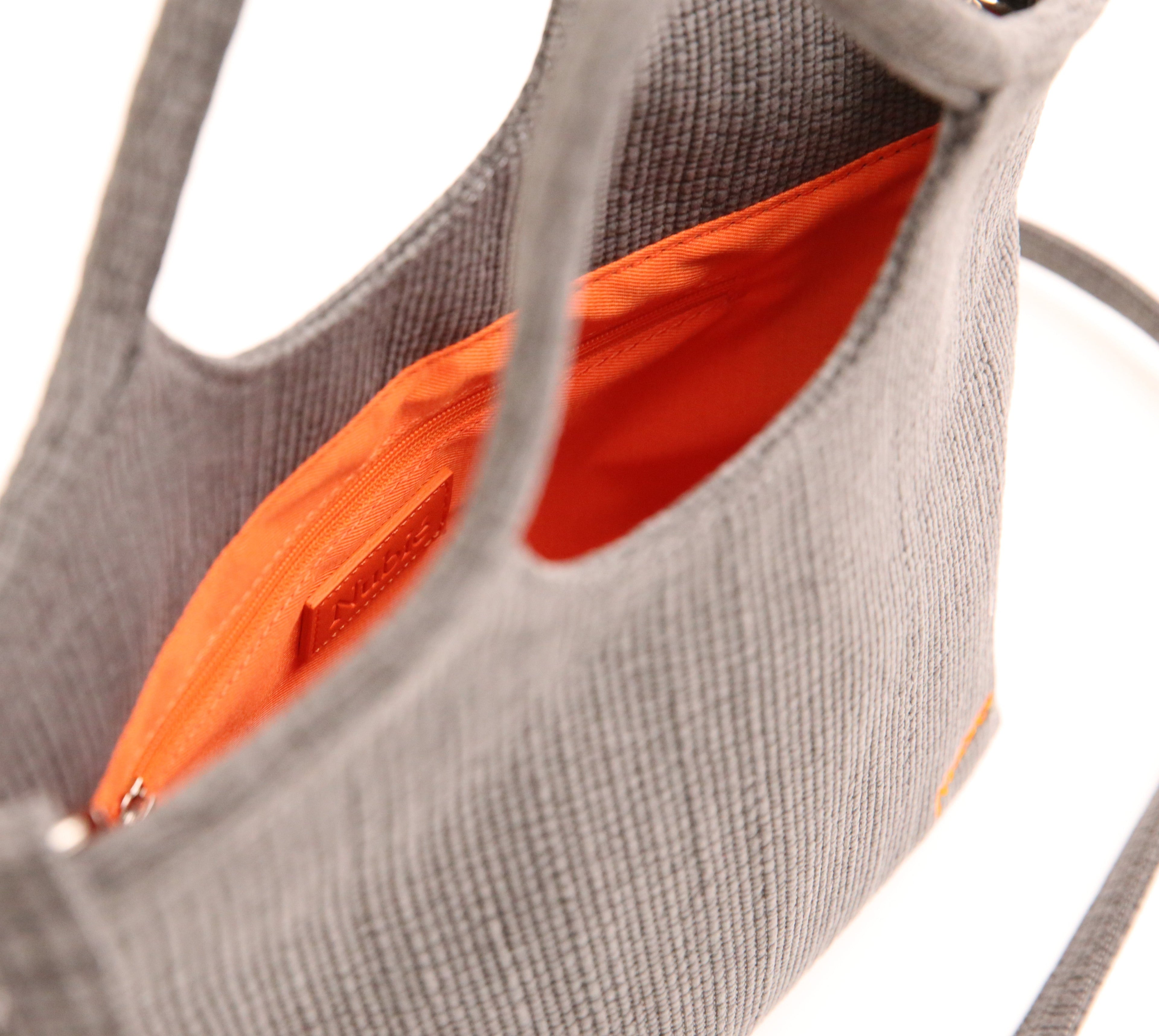 Traveler Pocket Gray