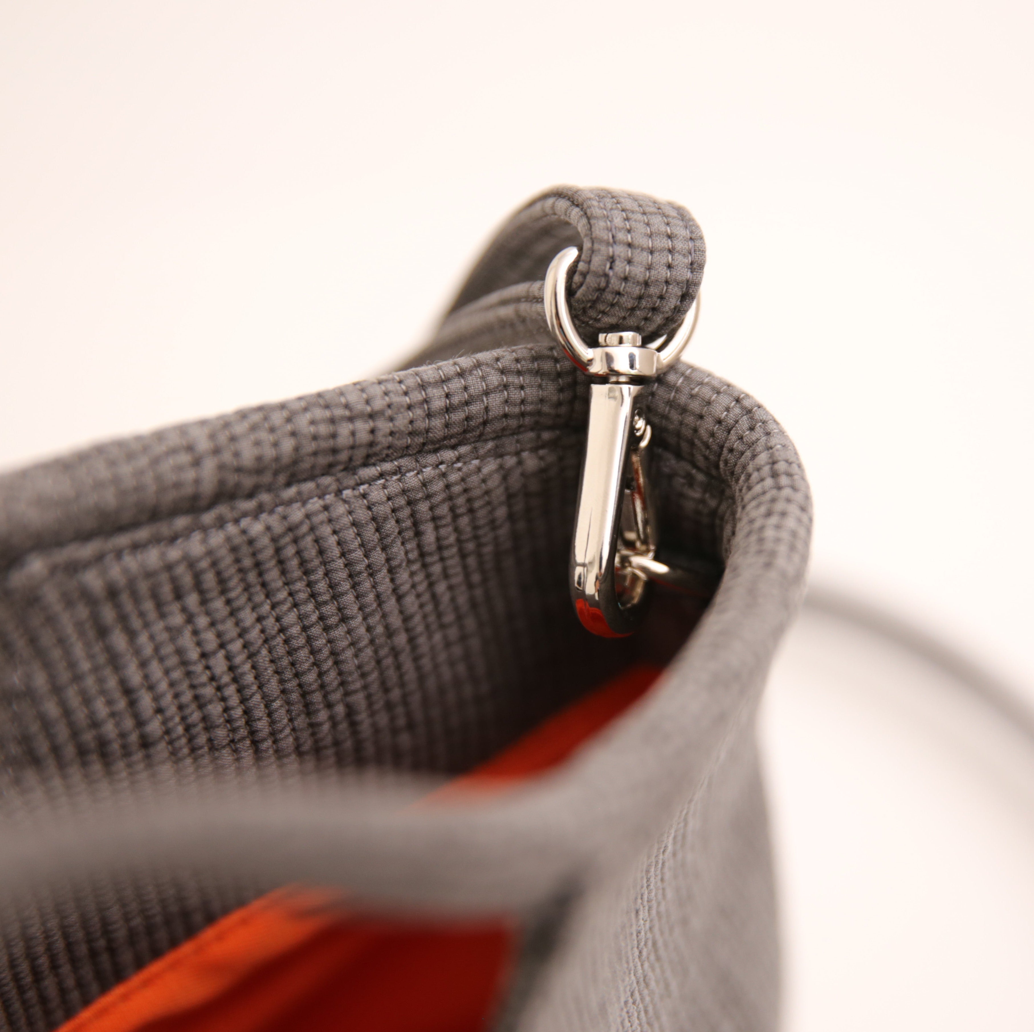 Traveler Pocket Gray