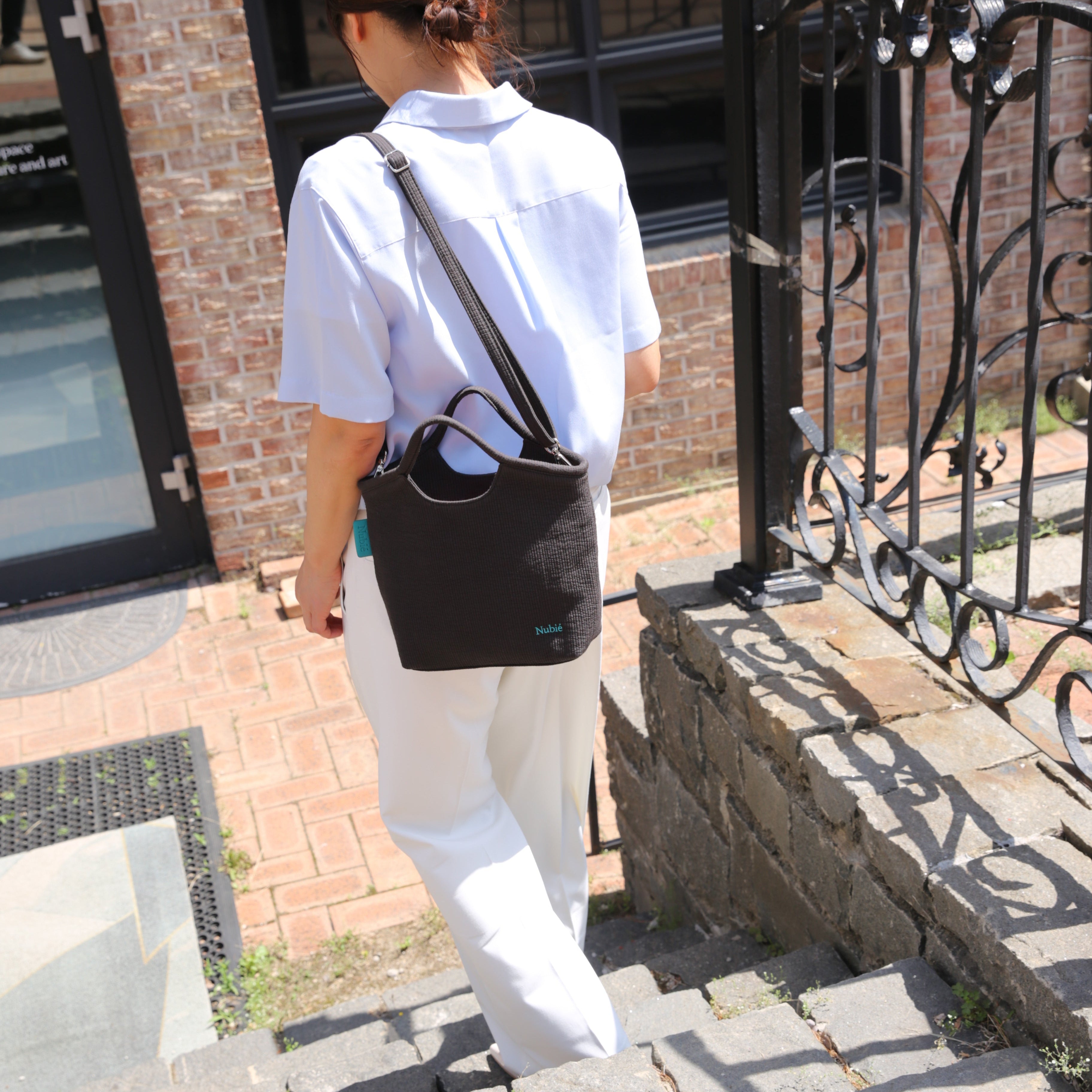 Traveler Pocket Black