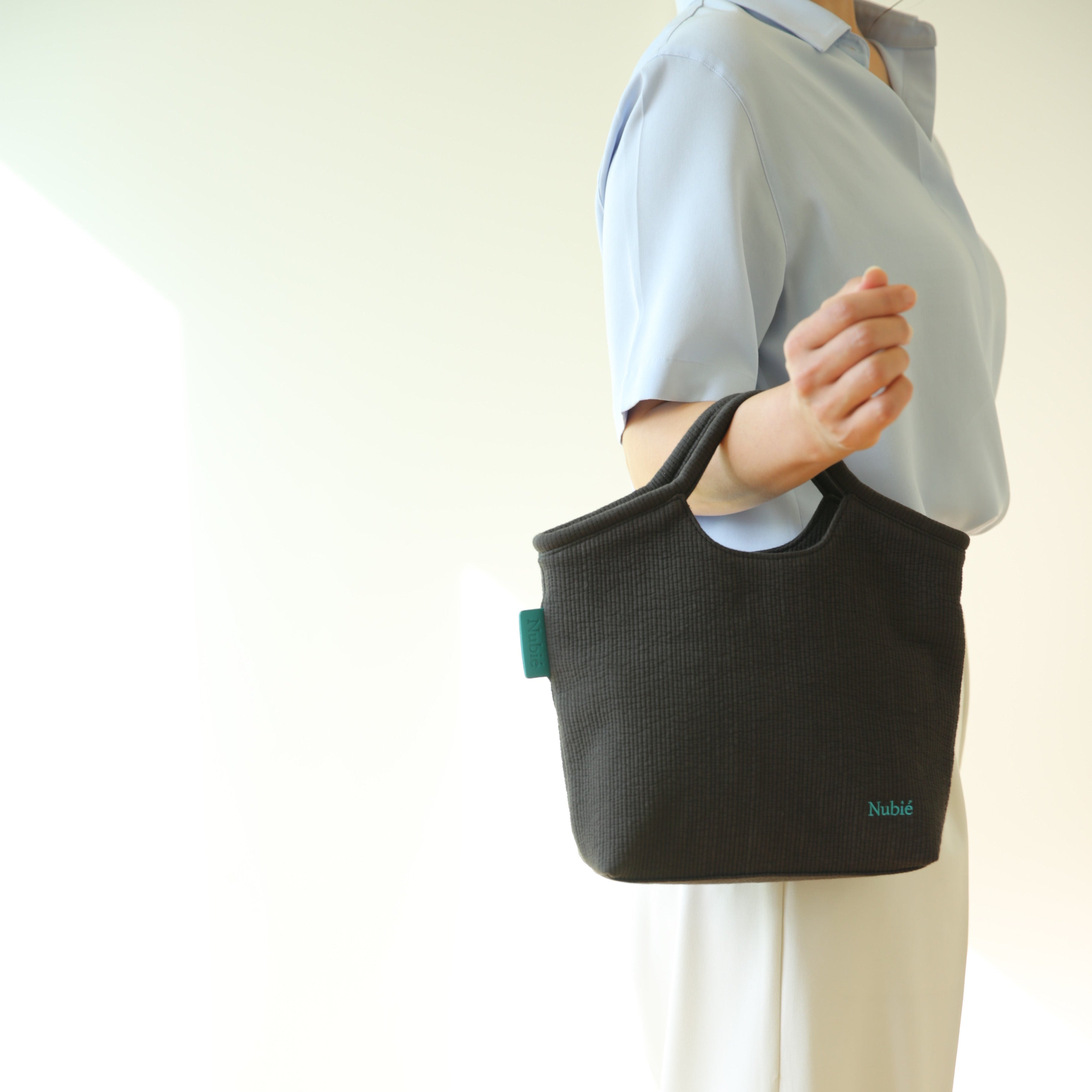 Traveler Pocket Black
